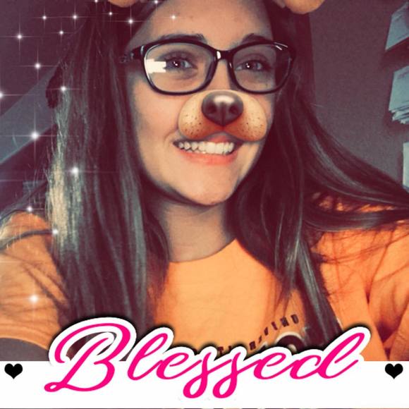 Meet your Posher, Ashlynn - Picture 1 of 1